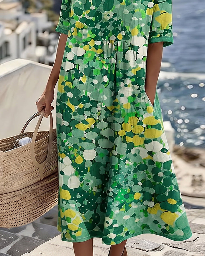 Väljä painettu mekko