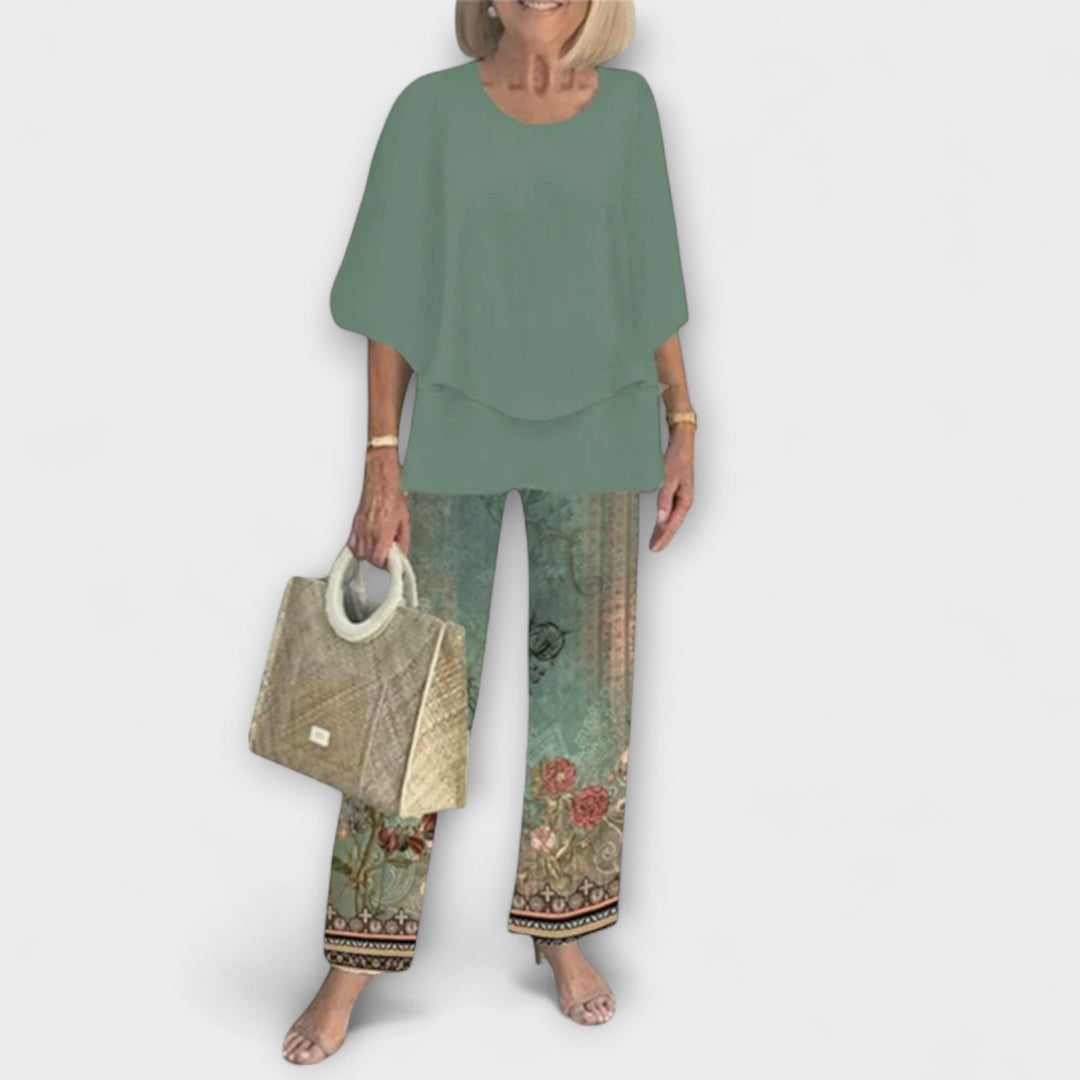 Rosamund – Moderni setti mukavalla puserolla ja housuilla