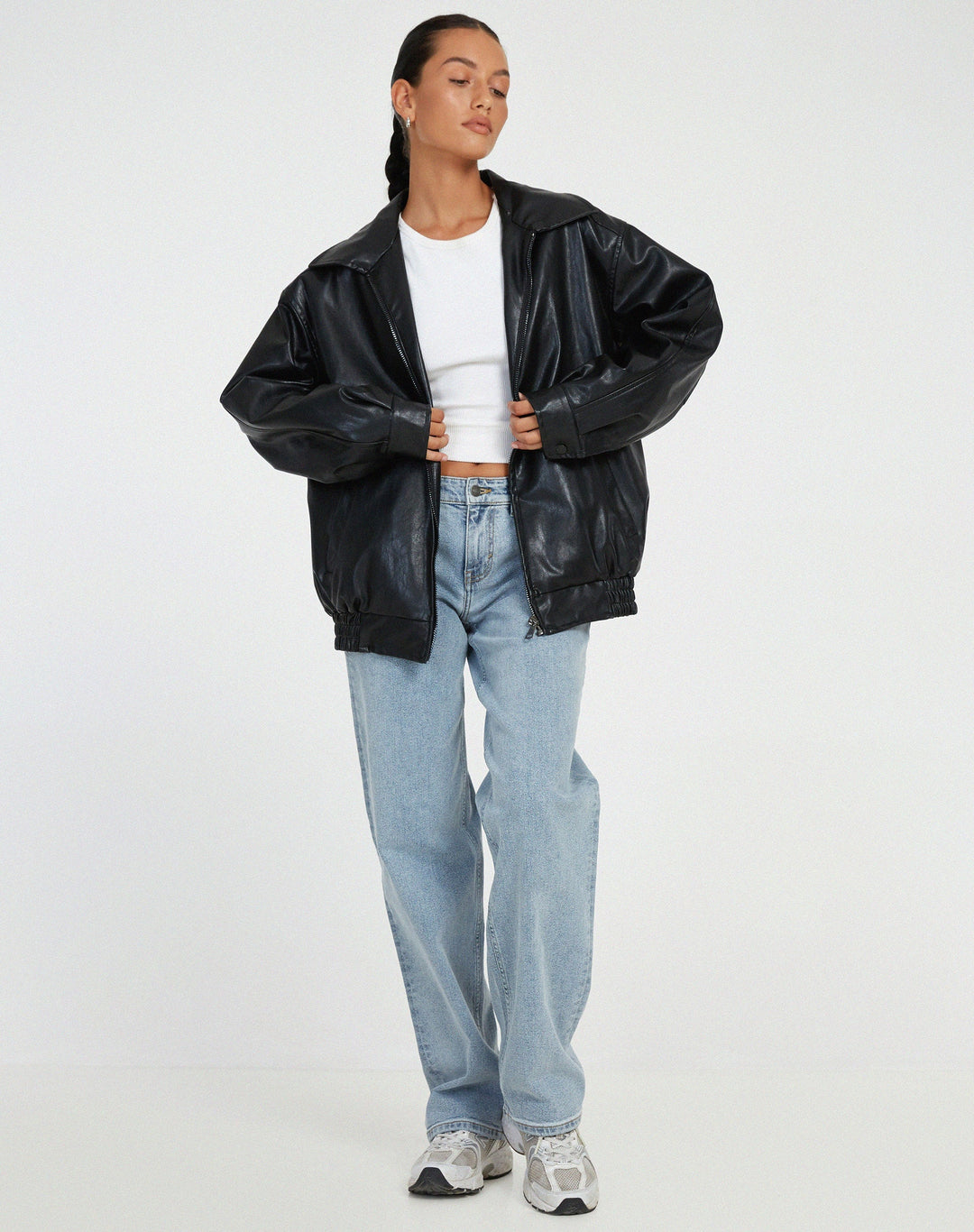 Oversize-bomber-takki tekonahasta naisille