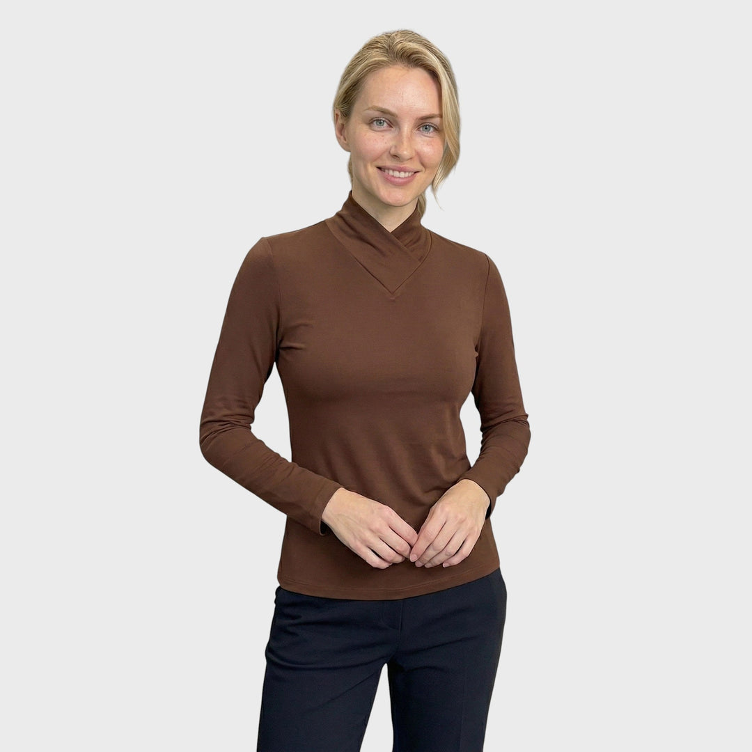 Amalia – Toppi arkkitehtonisella kauluksella