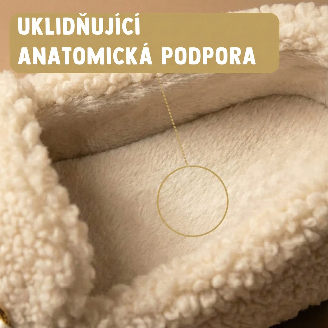 Karolína – Plyysimokkasiinit kultaisella ketjulla