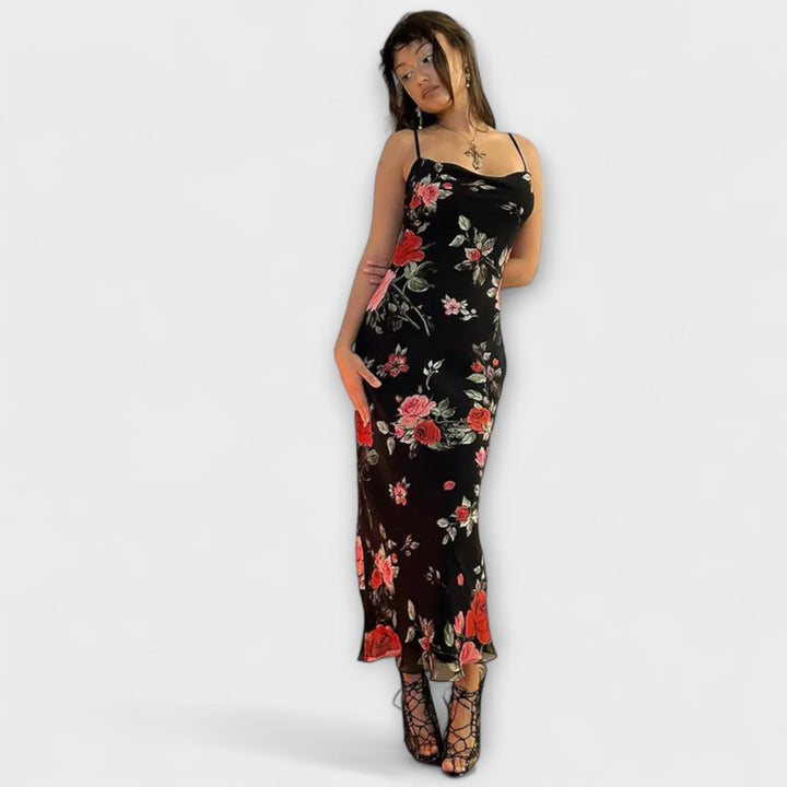 Bodycon-mekko kukkakuviolla ja olkaimilla