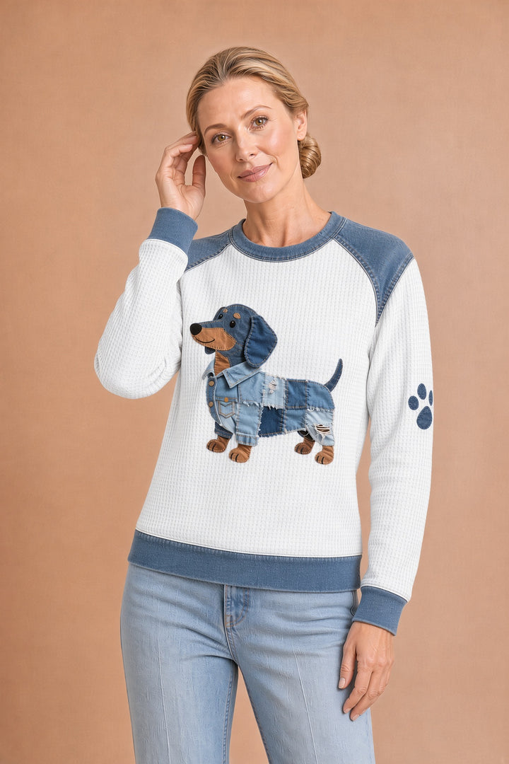 Nuria – Lumoava mäyräkoira denim-patchworkilla – kuva 7