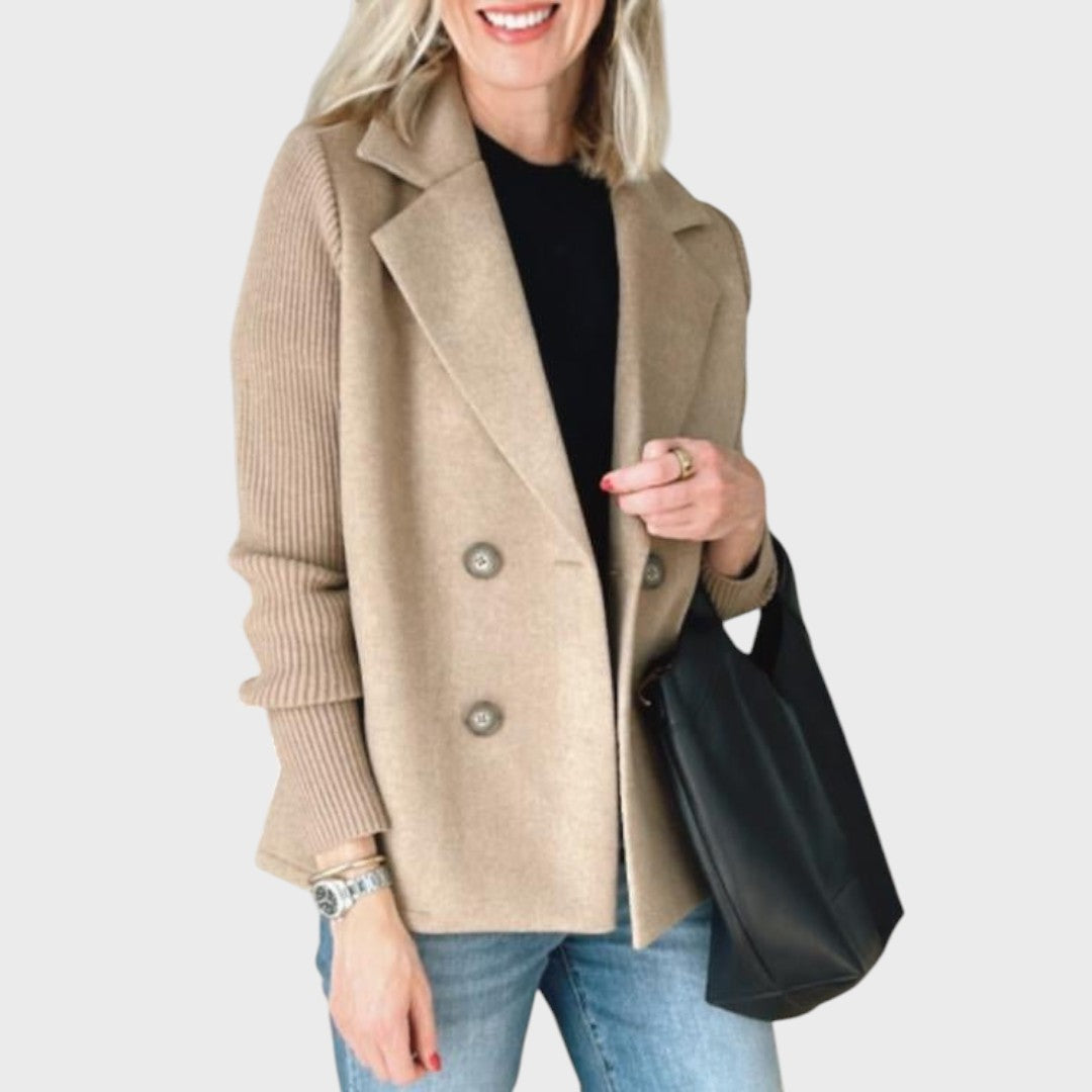 Emma – Elegantní blejzr s úpletem na rukávech