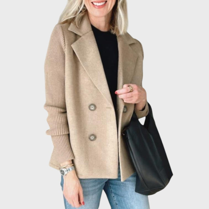 Emma – Elegantní blejzr s úpletem na rukávech