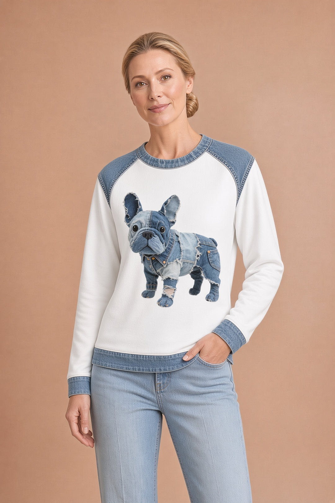 Alma – Denim-patchwork-huppari naisille, ranskanbulldoggityyli – kuva 1